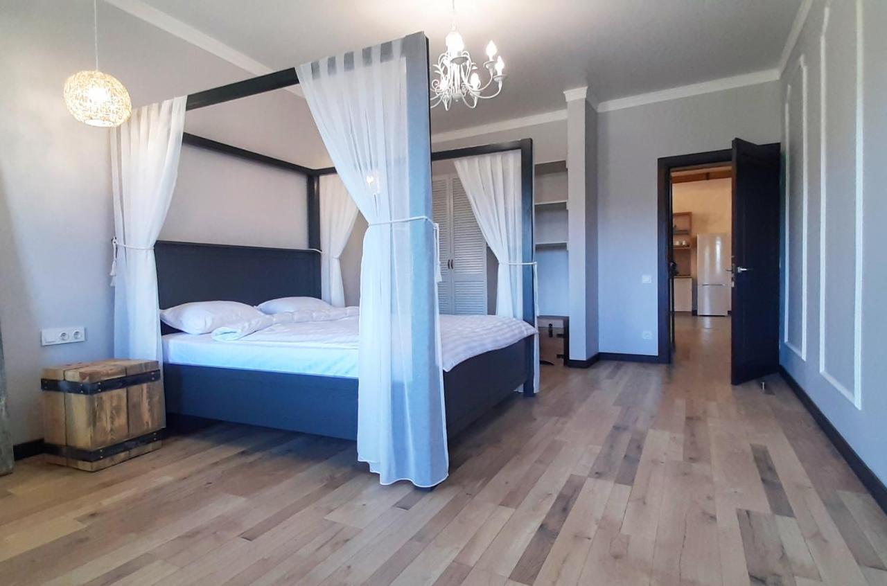 Гетьманські Палати , Старе Місто, 2 Спальні, Балкон-Тераса , 85 М Кв Kamianets-Podilskyi Ngoại thất bức ảnh