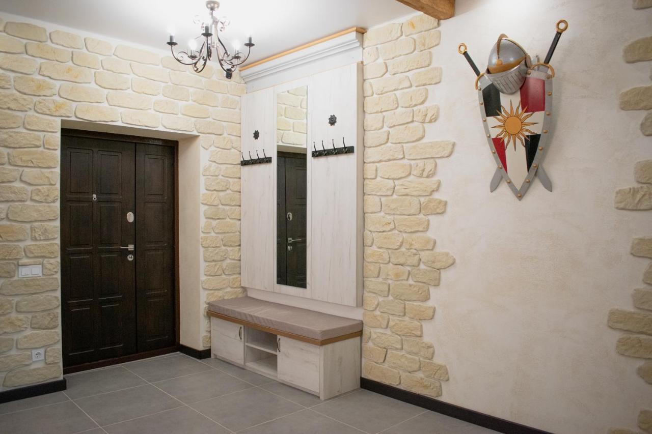 Гетьманські Палати , Старе Місто, 2 Спальні, Балкон-Тераса , 85 М Кв Kamianets-Podilskyi Ngoại thất bức ảnh