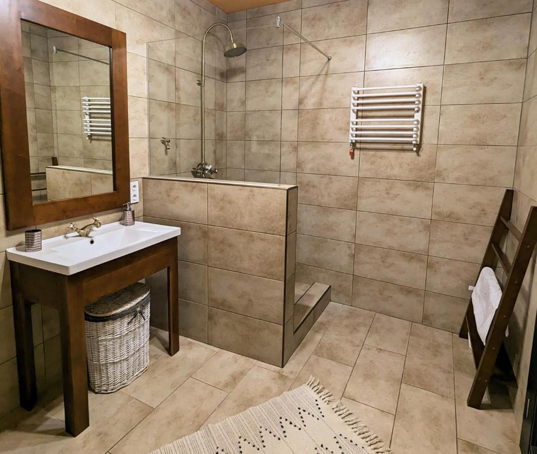 Гетьманські Палати , Старе Місто, 2 Спальні, Балкон-Тераса , 85 М Кв Kamianets-Podilskyi Ngoại thất bức ảnh